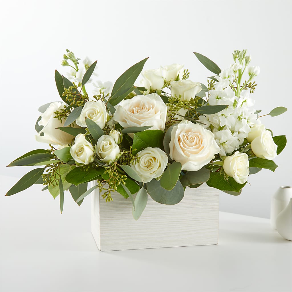 Fresh Linen Box Bouquet – Raleighflowerexpress Llc, Holly Springs NC