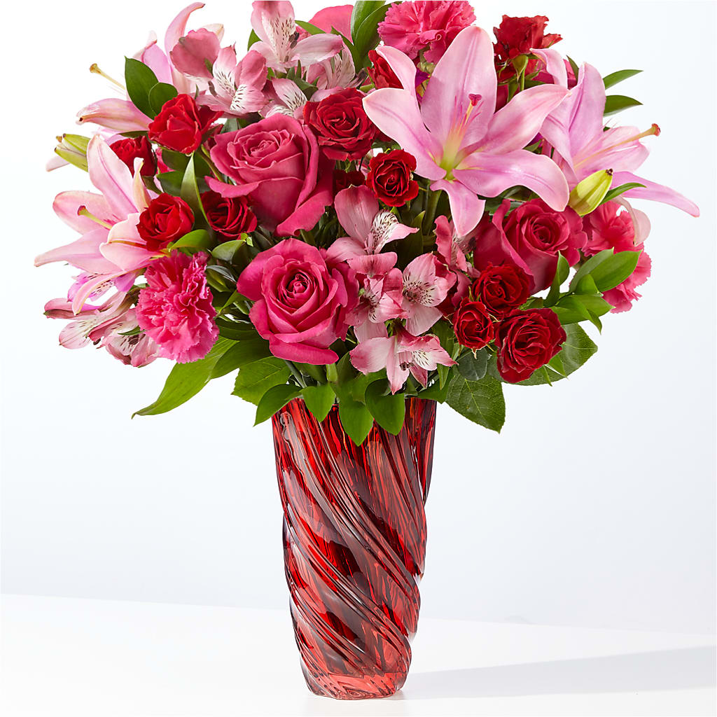 In Love Bouquet with Luxe Swirl Vase – Raleighflowerexpress Llc, Holly Springs NC