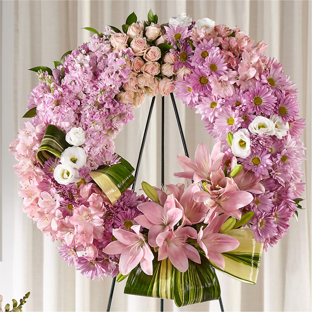 Gift of Warmth Wreath – Raleighflowerexpress Llc, Holly Springs NC