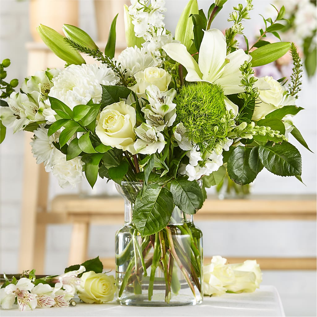 Classic Ivory – A Florist Original – Raleighflowerexpress Llc, Holly Springs NC