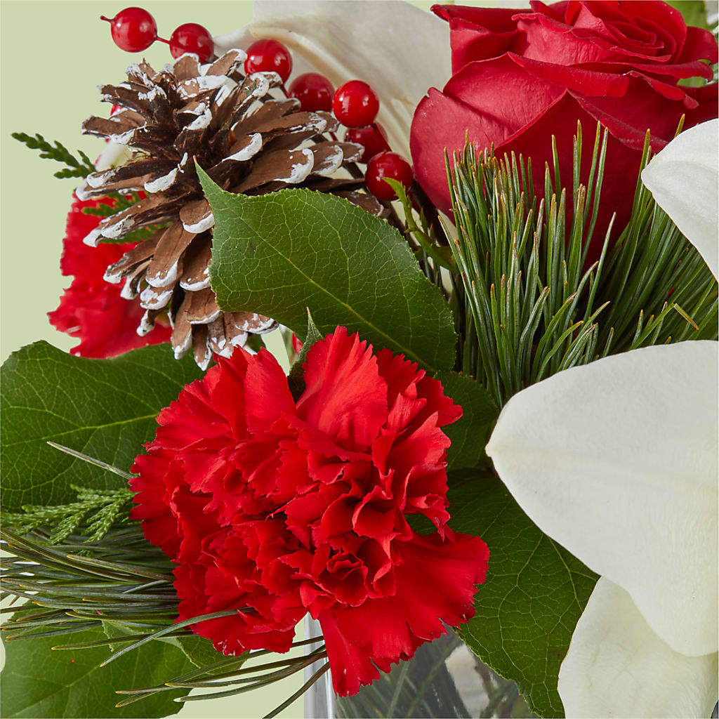 Glistening Icicles Bouquet –  Raleighflowerexpress Llc, Holly Springs NC