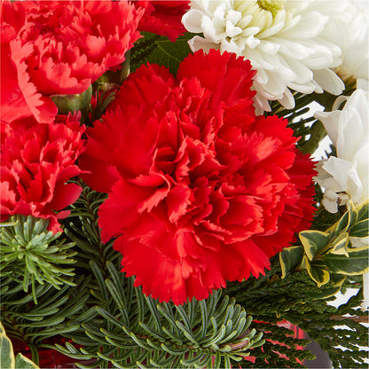Christmas Market Bouquet –  Raleighflowerexpress Llc, Holly Springs NC