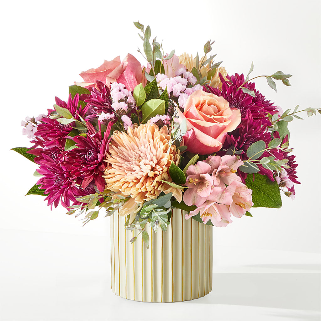 Berry Cobbler Bouquet with Ivory Vase –  Raleighflowerexpress Llc, Holly Springs NC