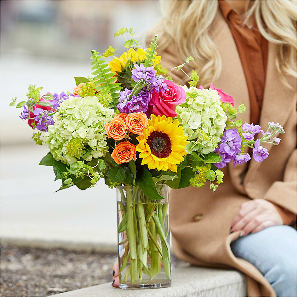 Vibrant Greetings Bouquet –  Raleighflowerexpress Llc, Holly Springs NC